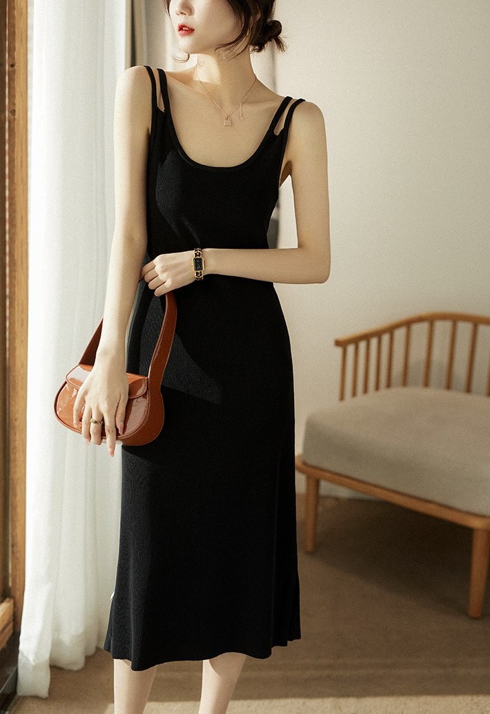 Yirenfu French retro inner strap dress women 2023 summer new bottoming hollow shoulder strap knitted vest skirt commuting fashion women