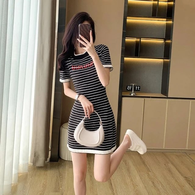 Pre-order Milan boutique dress one-piece skirt (retro striped knitted letter casual one-piece skirt 74ef34)