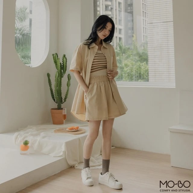 MO-BO Minimalist Ruched Waist Full Elastic Shorts