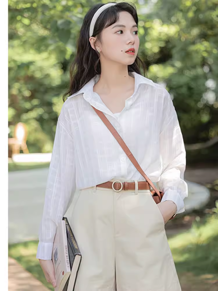Sweet white plaid loose shirt top women's early autumn 2023 new design cardigan shirt jacket