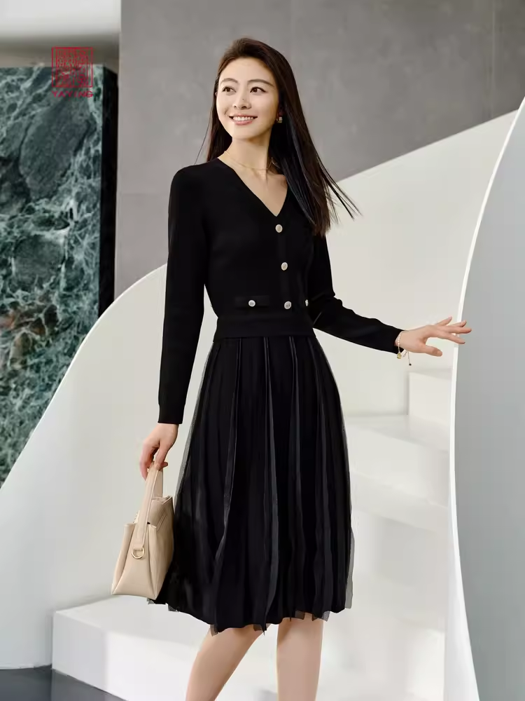 EP Yaying high-end series elegant little black dress fake two-piece knitted dress 2023 autumn and winter new style 9406A