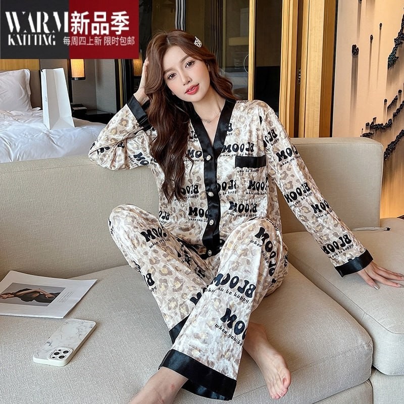 SHANCHAO new gold velvet pajamas women's long-sleeved V-neck fashion can be worn outside Homewear set Autumn 2023