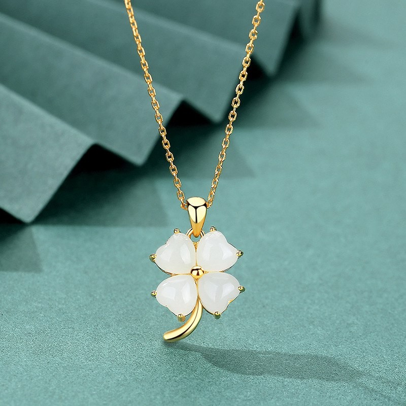 Damira's new four-leaf clover necklace female s925 sterling silver national style clavicle chain and Tian jade pendant Mother's Day gift