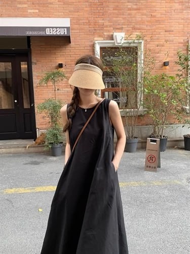 Korean Summer Sleeveless Vest Dress Women's French Style Design Simple Long Round Neck Hollow Back Hollow Dress