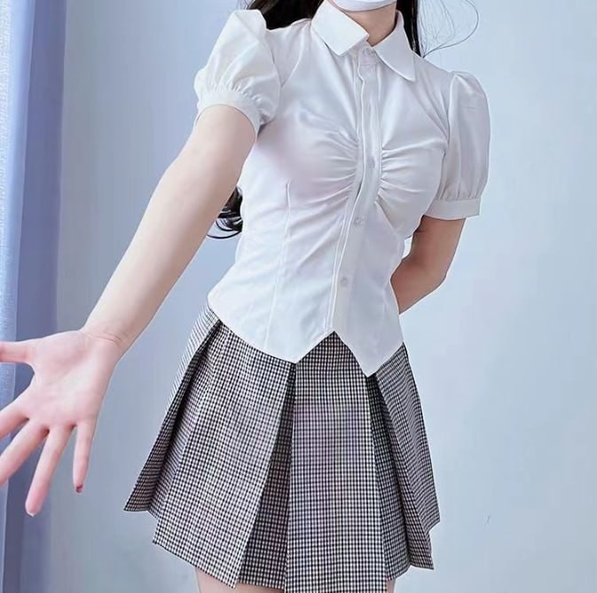 College style waist slimming short-sleeved shirt women's summer bubble sleeve pleated shirt chic sweet and spicy short shirt