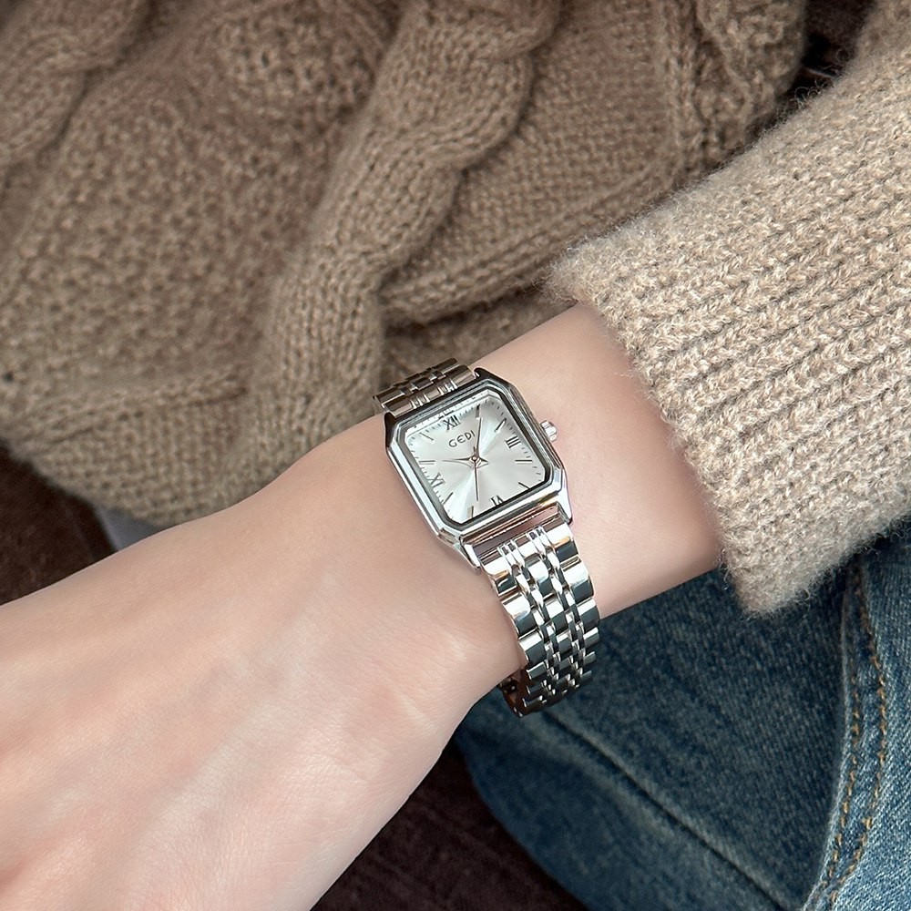 Cody 2023 new square plate watch women's light luxury casual quartz student niche simple steel belt ladies small